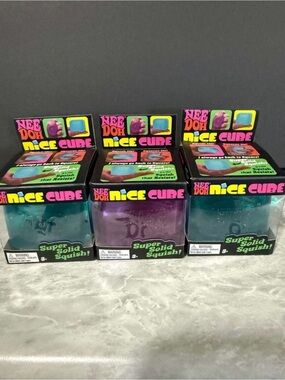 Nice Cube Sensory Squish Toy - Blue & Purple Set